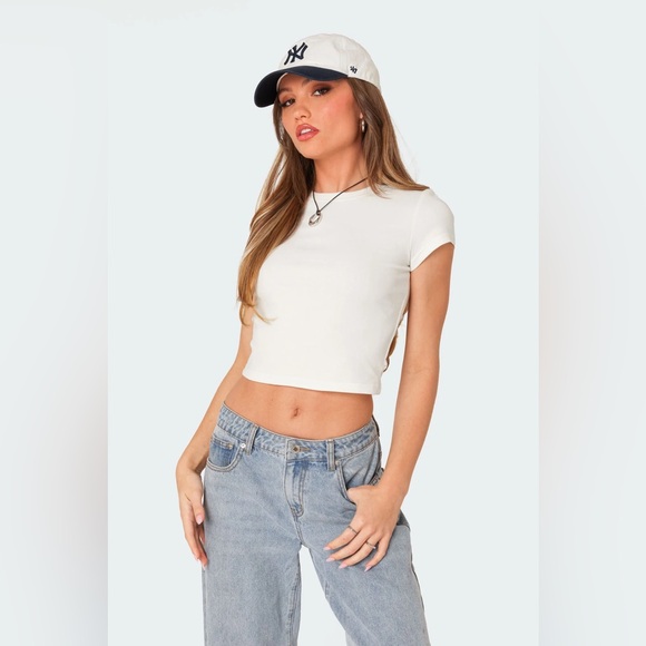 Edikted Better Basics Cropped T Shirt - Picture 1 of 5